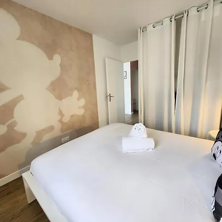 Mickey M'house, Centre Ville, 10' Disneyland * Bailly-Romainvilliers